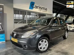 Grijs Gebruikt 2009 Dacia Sandero Lauréate Hatchback | € 3.450 (Eerlijke prijs)