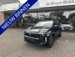Zwart Nieuw 2025 Toyota Yaris Cross Executive SUV | € 33.900 (Goede deal)