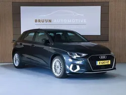 Grijs Gebruikt 2023 Audi A3 Hatchback | € 26.499