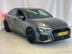 Grijs Gebruikt 2023 Audi A3 Sedan | € 32.500 (Iets duurder)
