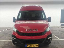 Rood Gebruikt 2016 Iveco Daily Van | € 13.500 (Super prijs)