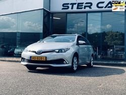 Grijs, metallic lak Gebruikt 2015 Toyota Auris Touring Sports Executive Stationwagen | € 13.900 (Eerlijke prijs)