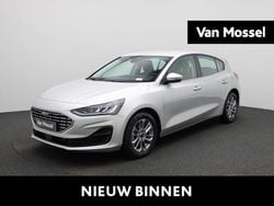 Grijs Gebruikt 2023 Ford Focus Titanium Hatchback | € 21.400 (Eerlijke prijs)