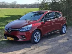 Blauw Gebruikt 2017 Renault Clio IV LIMITED Hatchback | € 8.500 (Eerlijke prijs)