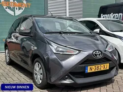 Grijs Gebruikt 2022 Toyota Aygo Hatchback | € 11.950 (Super prijs)
