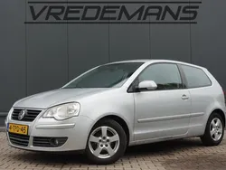 Grijs, metallic lak Gebruikt 2008 VW Polo Comfortline Hatchback | € 1.250 (Super prijs)