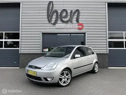 Grijs Gebruikt 2005 Ford Fiesta Ghia Hatchback | € 3.450 (Duur)