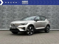 Grijs Gebruikt 2023 Volvo XC40 Plus SUV | € 39.399 (Eerlijke prijs)