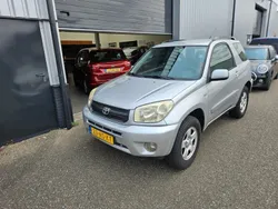 Grijs Gebruikt 2004 Toyota RAV4 Luna SUV | € 4.450 (Eerlijke prijs)