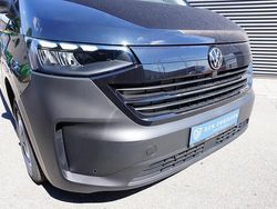 Zwart Gebruikt 2024 VW T6.1 Life Van | € 35.595 (Duur)