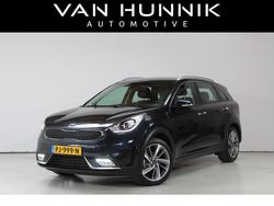 Blauw, metallic lak Gebruikt 2017 Kia Niro First Edition SUV | € 15.950 (Eerlijke prijs)