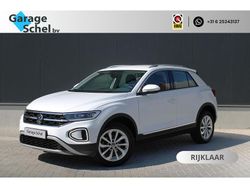 Wit Gebruikt 2023 VW T-Roc Style SUV | € 29.950 (Goede deal)