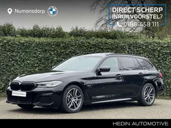 Zwart, metallic lak Gebruikt 2023 BMW 530 M Sport Stationwagen | € 56.890 (Duur)