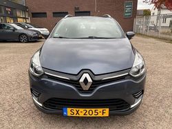 Grijs Gebruikt 2018 Renault Clio IV Zen Hatchback | € 7.495 (Eerlijke prijs)