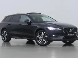 Zwart Gebruikt 2024 Volvo V60 CC Ultimate Stationwagen | € 61.200 (Duur)