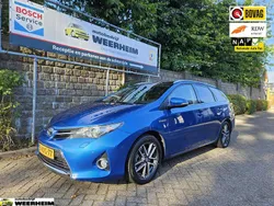 Blauw Gebruikt 2014 Toyota Auris Hybrid Hatchback | € 12.950 (Eerlijke prijs)