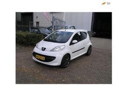 Wit Gebruikt 2006 Peugeot 107 Hatchback | € 1.550 (Eerlijke prijs)