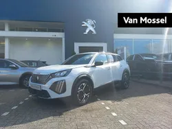 Wit, metallic lak Gebruikt 2024 Peugeot 2008 Allure SUV | € 24.935 (Eerlijke prijs)