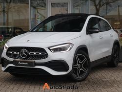 Wit (metallic) Gebruikt 2021 Mercedes GLA200 AMG line SUV | € 33.900 (Eerlijke prijs)