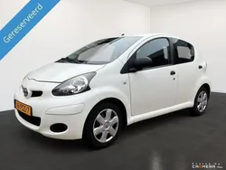 Wit Gebruikt 2011 Toyota Aygo Cool Hatchback | € 3.599 (Eerlijke prijs)