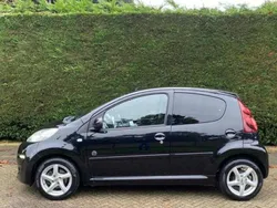 Zwart Gebruikt 2012 Peugeot 107 Envy Hatchback | € 3.000 (Eerlijke prijs)