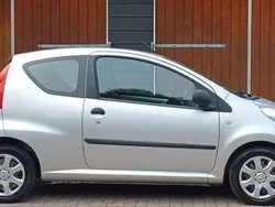 Grijs Gebruikt 2010 Peugeot 107 Hatchback | € 2.250 (Eerlijke prijs)