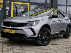 Grijs Gebruikt 2023 Opel Grandland X S SUV | € 33.950 (Eerlijke prijs)