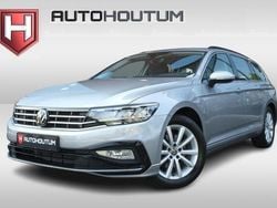 Zilver Gebruikt 2023 VW Passat Business Stationwagen | € 34.995 (Goede deal)