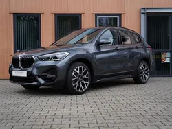 Grijs, metallic lak Gebruikt 2020 BMW X1 Sport Line SUV | € 32.950 (Eerlijke prijs)