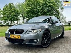 Grijs, metallic lak Gebruikt 2010 BMW 335 Executive Coupé | € 16.500 (Eerlijke prijs)