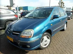 Blauw Gebruikt 2001 Nissan Almera Tino MPV | € 2.399 (Duur)