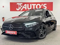 Zwart Gebruikt 2023 Mercedes A200 AMG line Hatchback | € 35.950 (Eerlijke prijs)