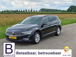 Zwart Gebruikt 2023 VW Passat Business Stationwagen | € 31.290 (Eerlijke prijs)