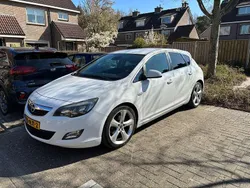 Wit Gebruikt 2010 Opel Astra Sport MPV | € 4.499 (Eerlijke prijs)