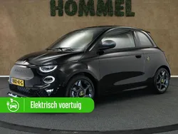 Zwart Nieuw 2024 Abarth 500e Hatchback | € 30.945