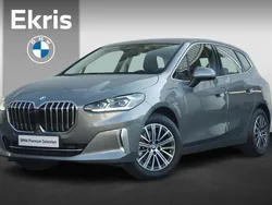 Grijs, metallic lak Gebruikt 2025 BMW 225 Active Tourer Luxury Line MPV | € 53.950 (Duur)
