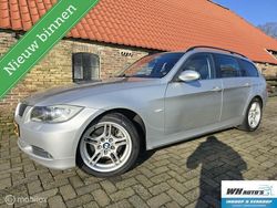 Grijs, metallic lak Gebruikt 2005 BMW 330 Executive Stationwagen | € 6.250 (Duur)