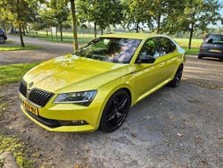 Goud Gebruikt 2020 Skoda Superb SportLine Sedan | € 26.950 (Iets duurder)