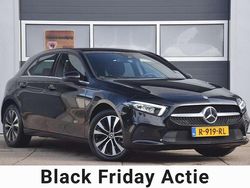 Zwart, metallic lak Gebruikt 2022 Mercedes A250 Business Hatchback | € 27.700 (Super prijs)