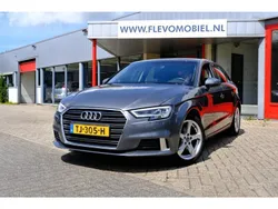 Grijs Gebruikt 2018 Audi A3 Sport Hatchback | € 16.750 (Eerlijke prijs)