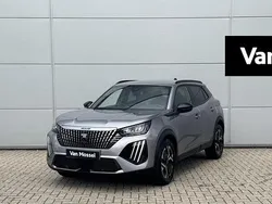 Grijs Gebruikt 2024 Peugeot 2008 Allure SUV | € 29.940