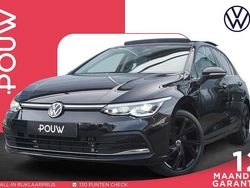 Zwart Gebruikt 2021 VW Golf VIII Style Hatchback | € 26.900 (Eerlijke prijs)