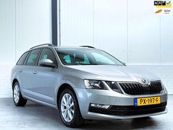 Grijs, metallic lak Gebruikt 2017 Skoda Octavia Business Line Stationwagen | € 9.750 (Goede deal)