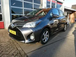 Grijs Gebruikt 2014 Toyota Yaris Hatchback | € 11.950 (Eerlijke prijs)