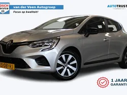 Grijs Gebruikt 2023 Renault Clio V Equilibre Hatchback | € 16.450 (Eerlijke prijs)