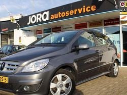 Grijs Gebruikt 2009 Mercedes B170 MPV | € 6.990 (Iets duurder)