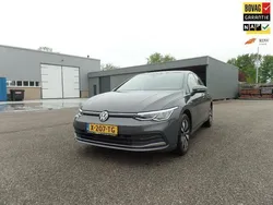 Grijs Gebruikt 2023 VW Golf VIII S Hatchback | € 28.750 (Eerlijke prijs)