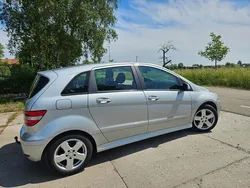 Grijs Gebruikt 2010 Mercedes B180 Business MPV | € 5.450 (Goede deal)