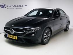 Zwart Gebruikt 2024 Mercedes A180 Edition Sedan | € 31.450 (Super prijs)