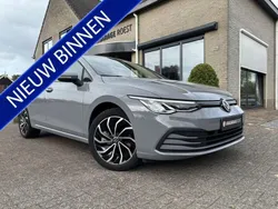 Grijs Gebruikt 2020 VW Golf VIII Life Hatchback | € 23.500 (Eerlijke prijs)